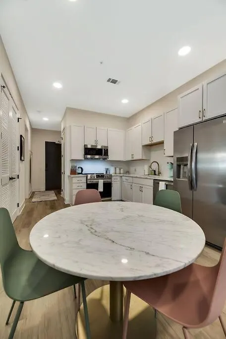 Jolene On Main - East Nash - 1 Mile To Dtnash - New Apartment Nashville